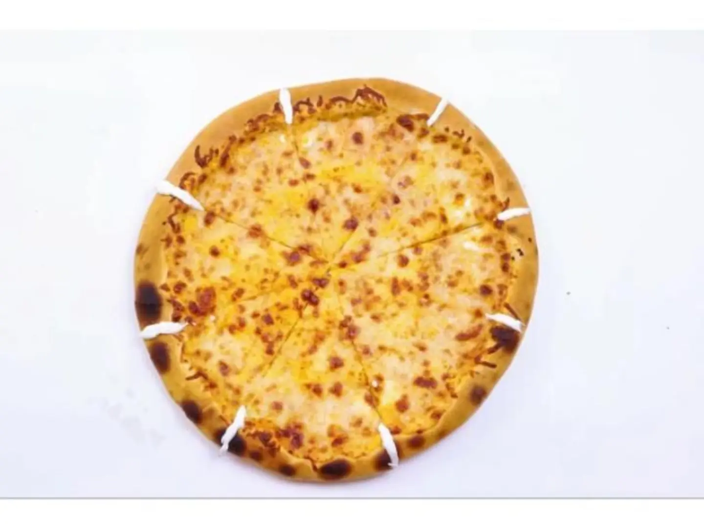 بيتزا شرقي مكس جبن - وسط