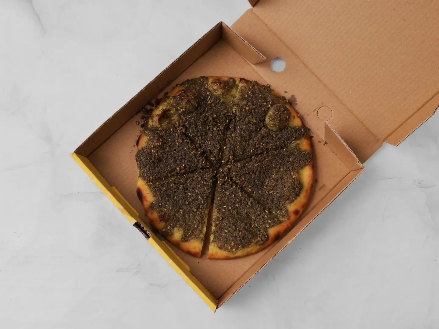 بيتزا زعتر - صغير