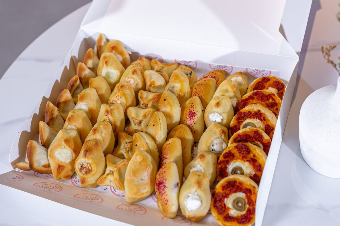 Mixed Pies Box - Small Box 12 Pcs