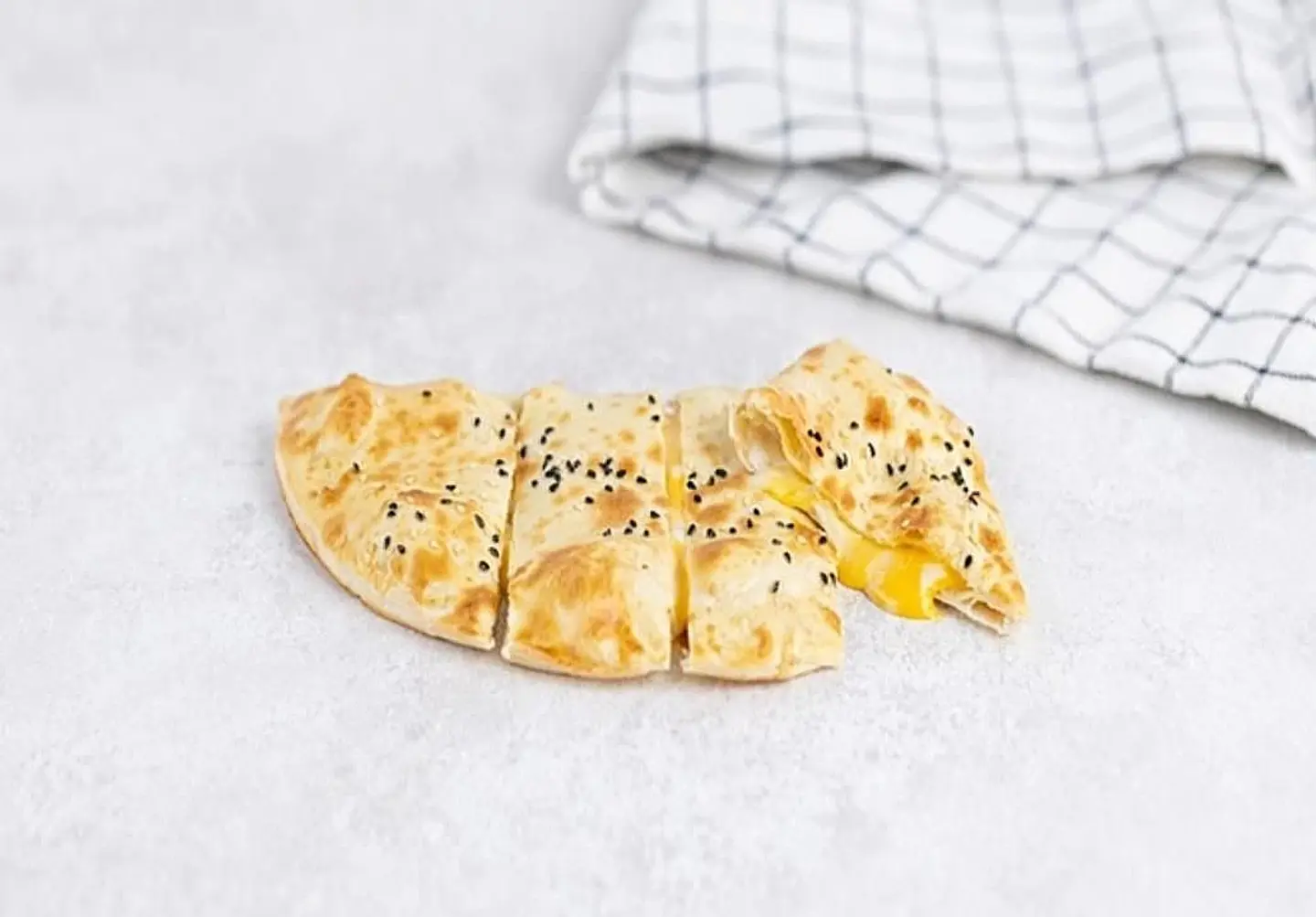 Labneh With Cheese - Medium