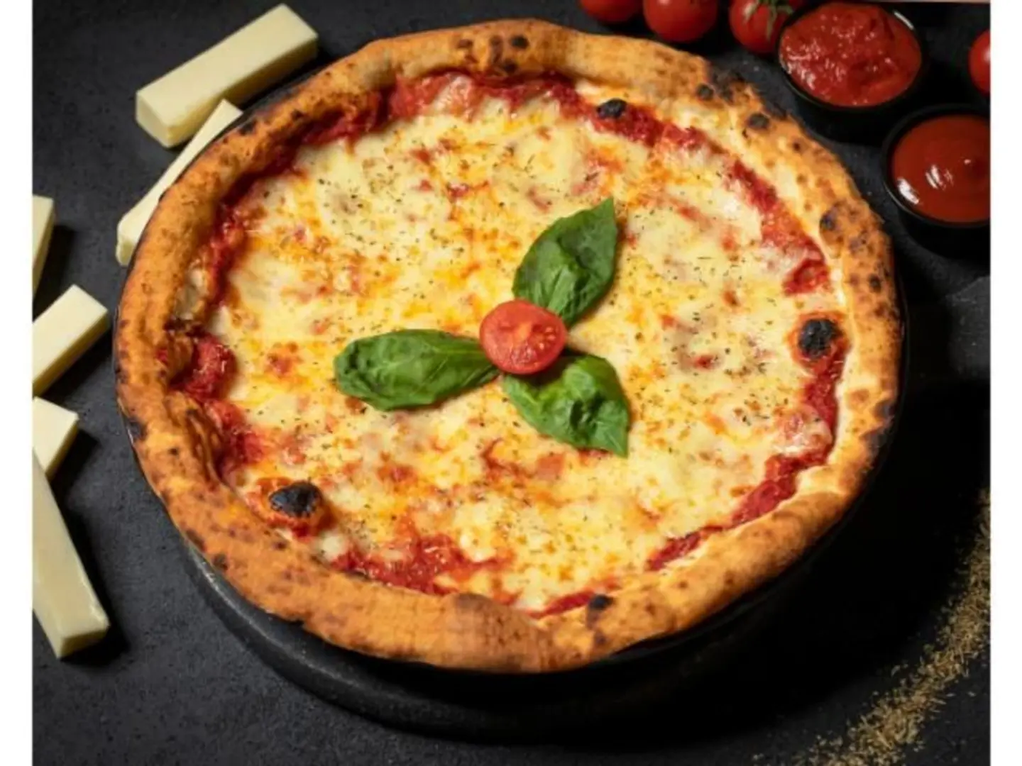 بيتزا مارجريتا - صغير