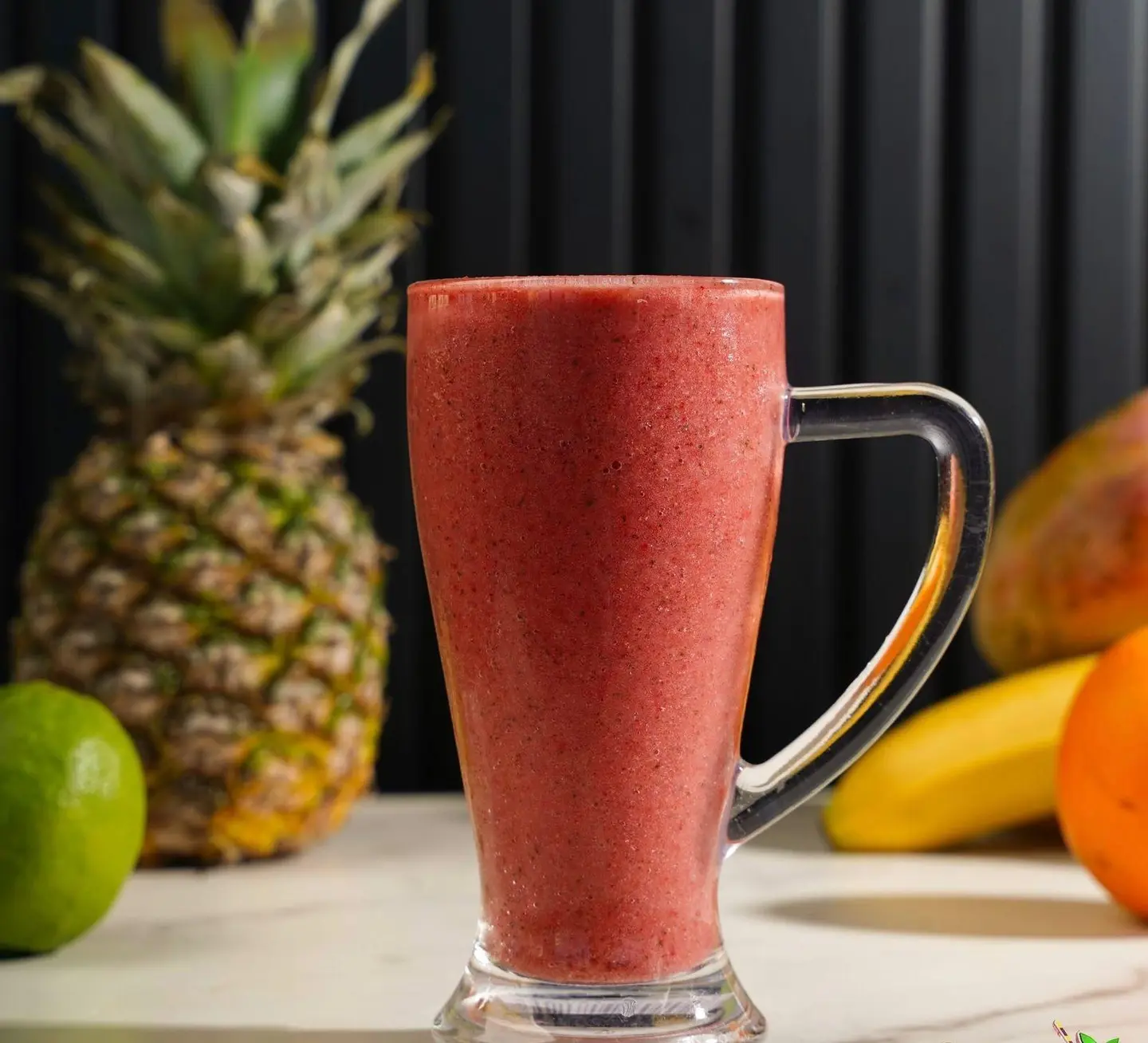 برتقال تفاح فراولة - وسط