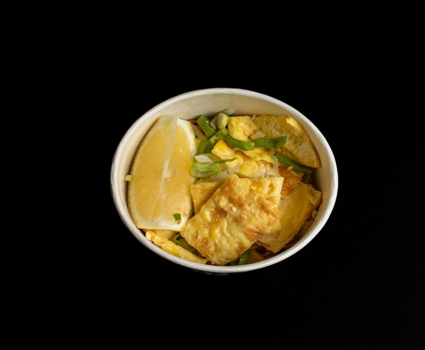 اندومي دجاج مع صوص التبنياكي - صغير