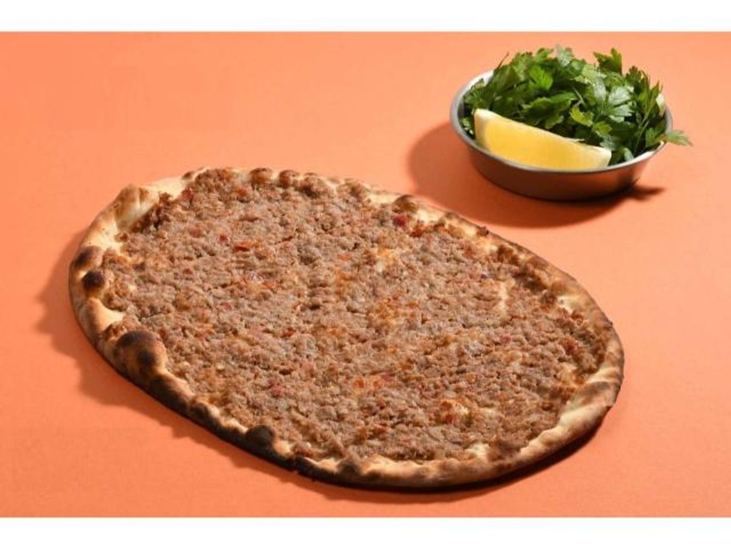 مناقيش لبنة مع لحمة - صغير