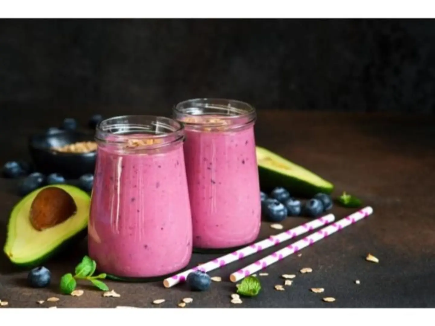 Avocado With Strawberry - Medium