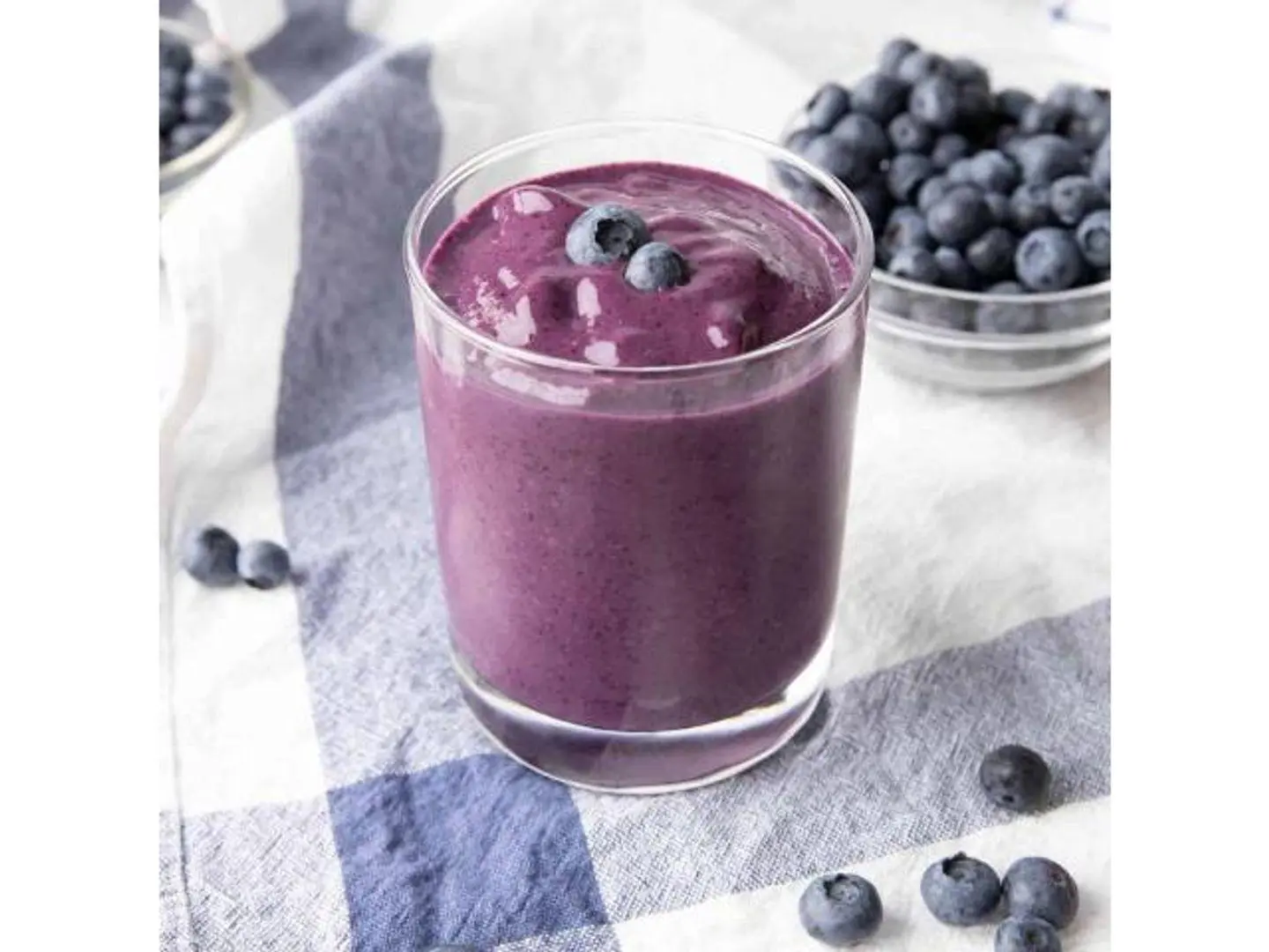 سموذي توت - وسط