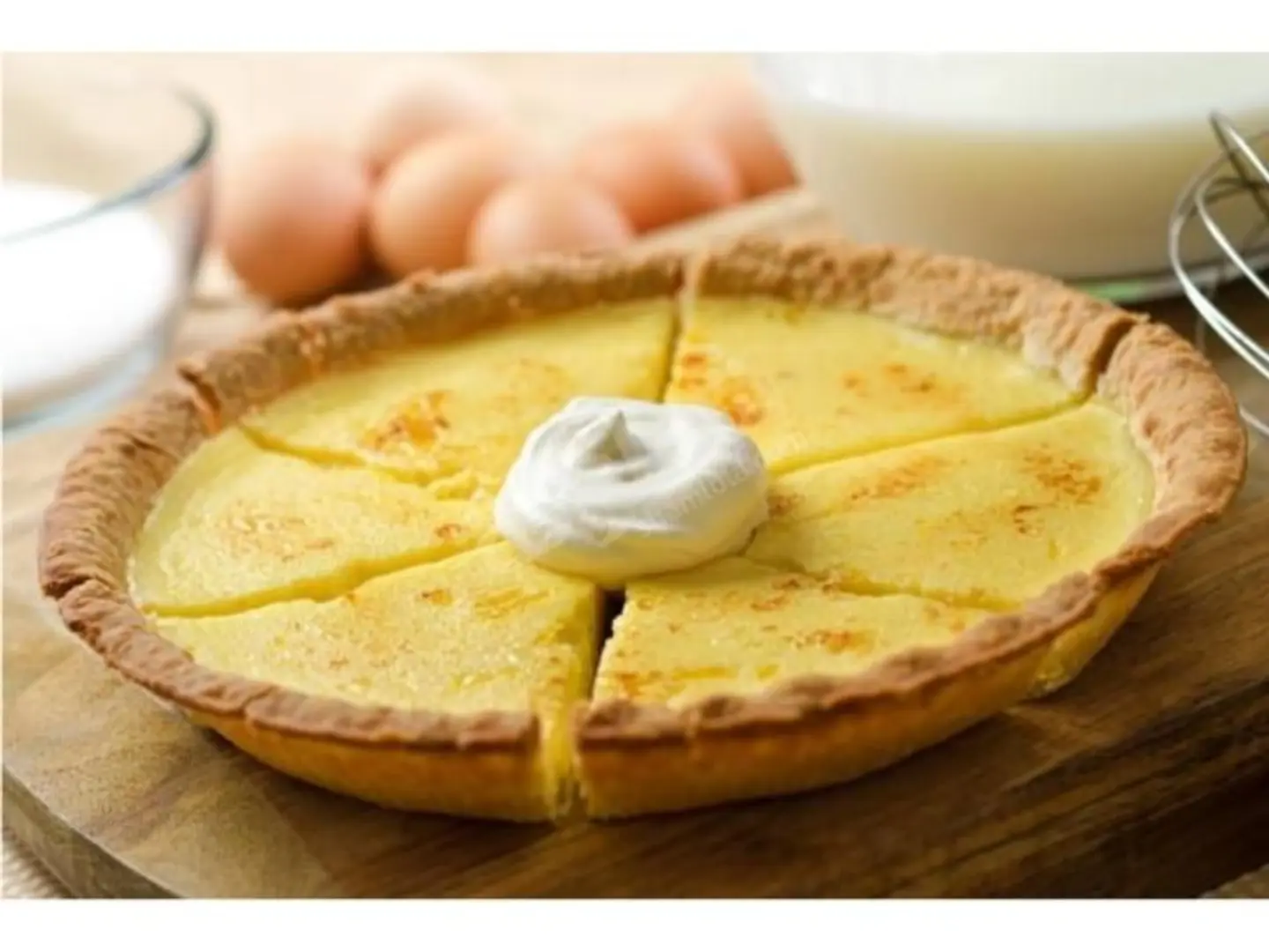 Custard Pastry - Medium