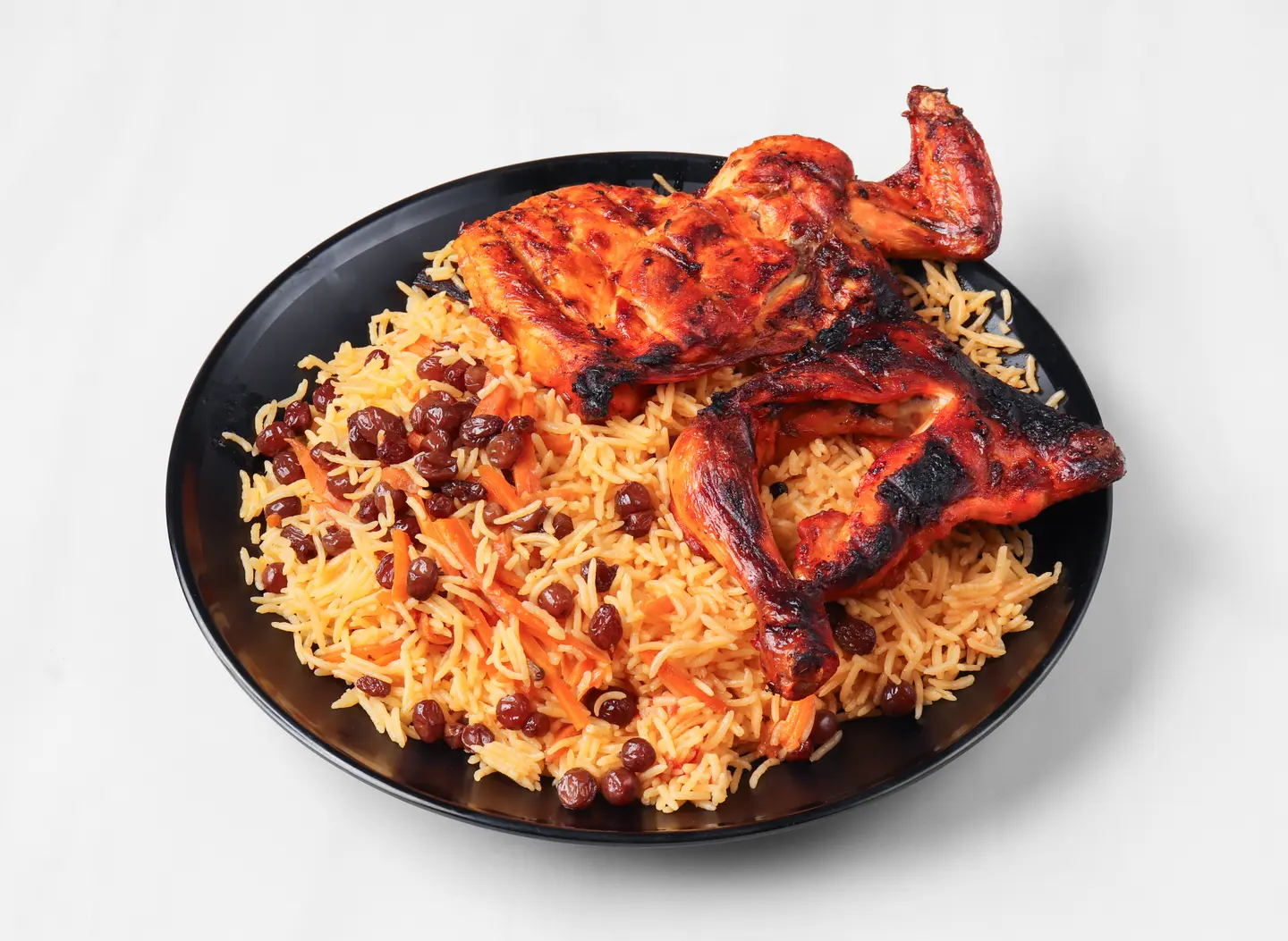 دجاج على الفحم مع الأرز - نص حبة دجاج
