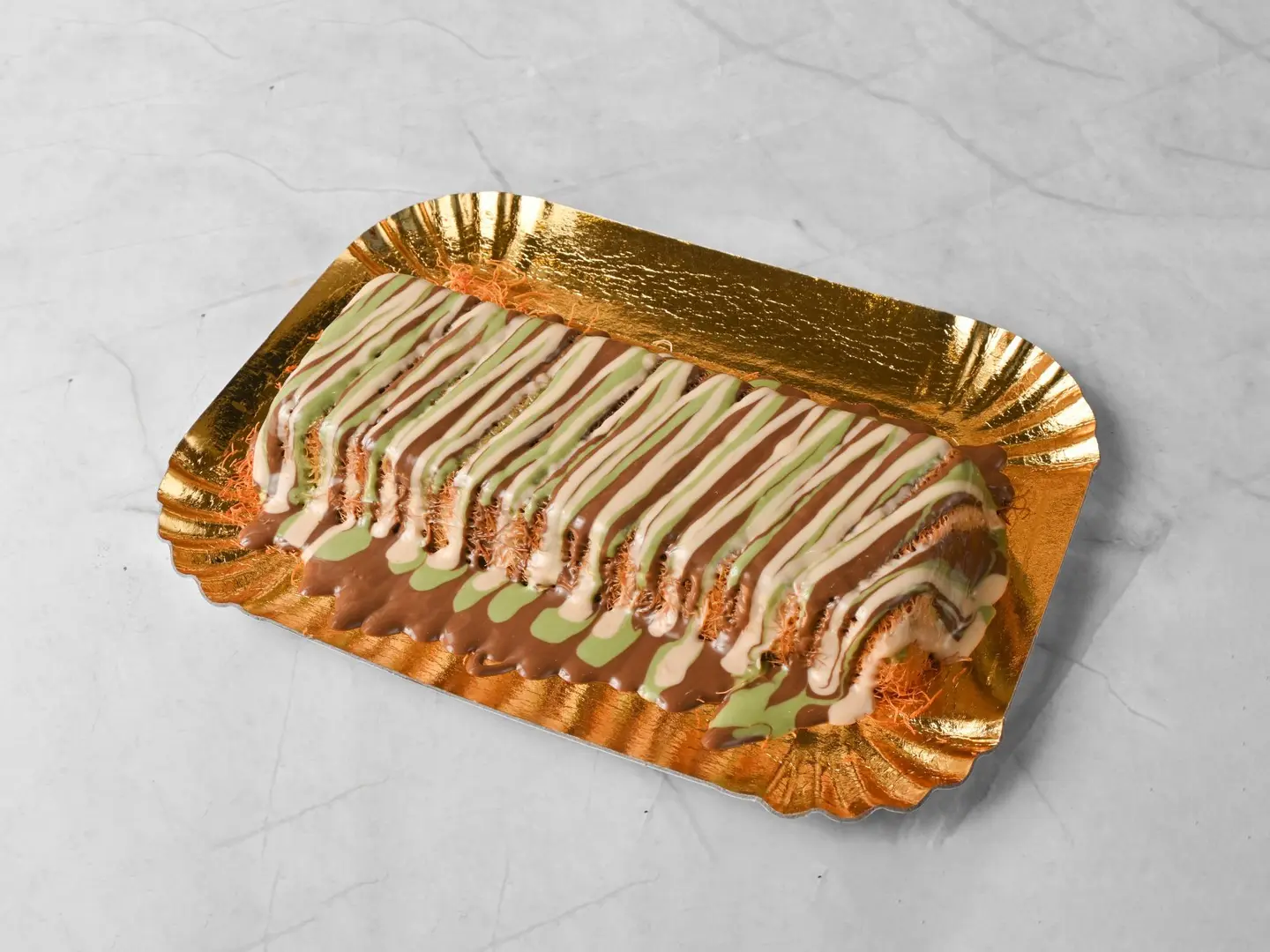 Rectangle With Sauce - Medium