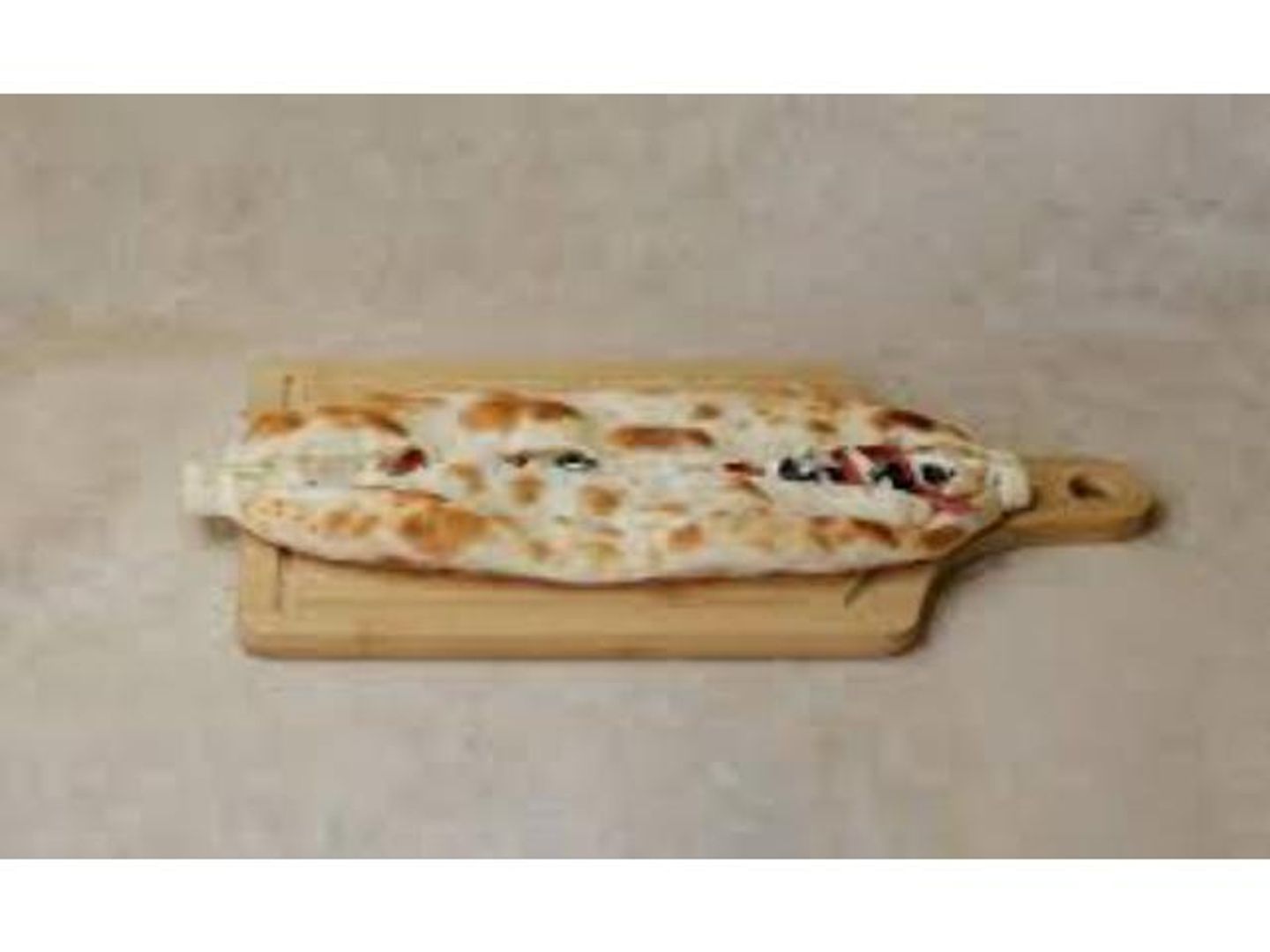 جبن زيتون - وسط