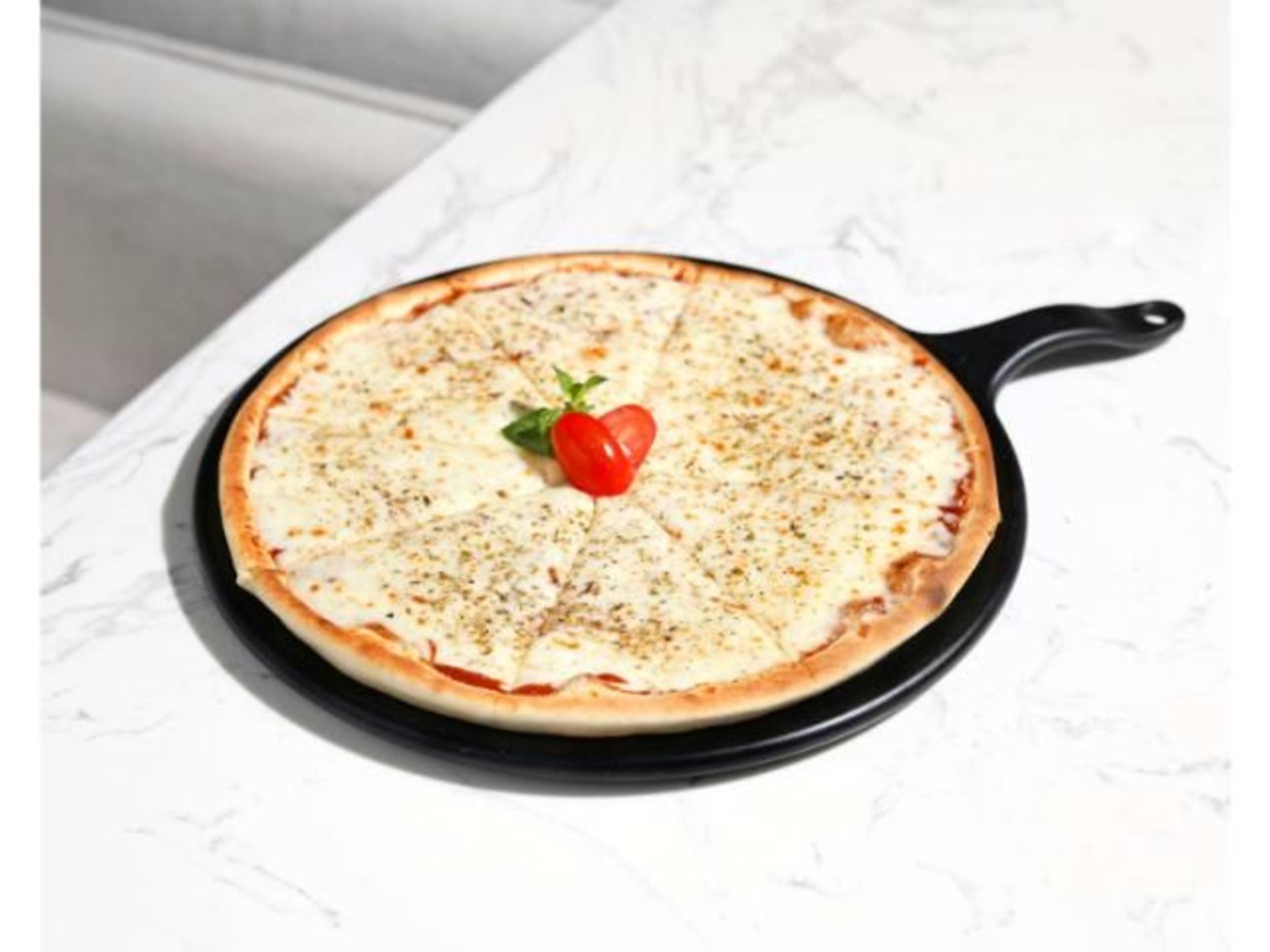 بيتزا مرجارتا - صغير