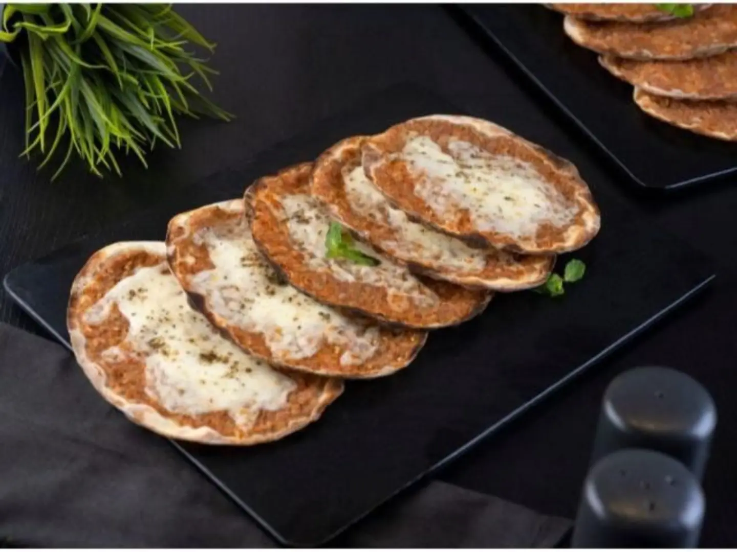 Lamb Sfiha With Cheese - Small