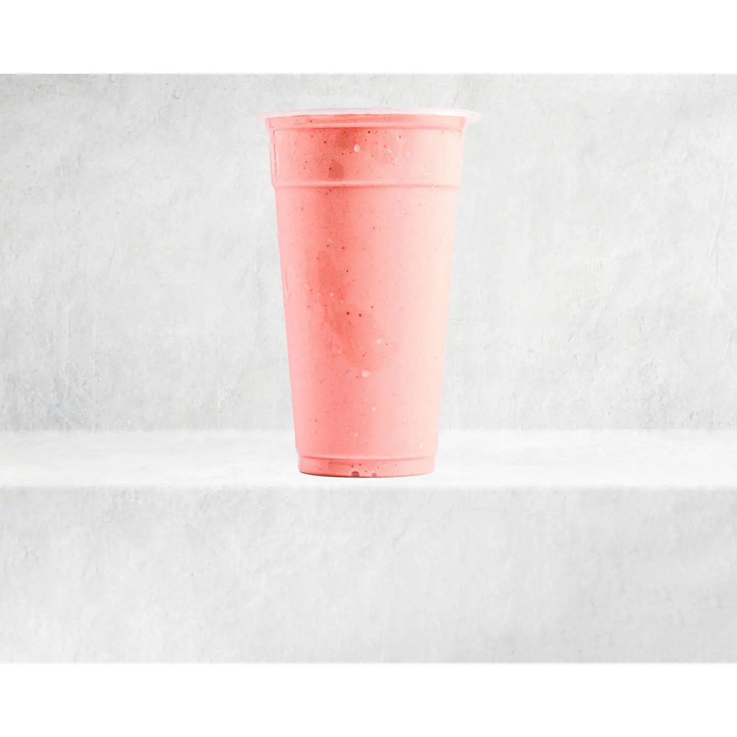 ميلك شيك فراولة  - صغير