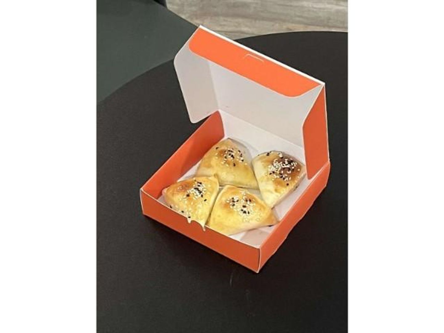 Vegetable Sambosa - 12 Pieces