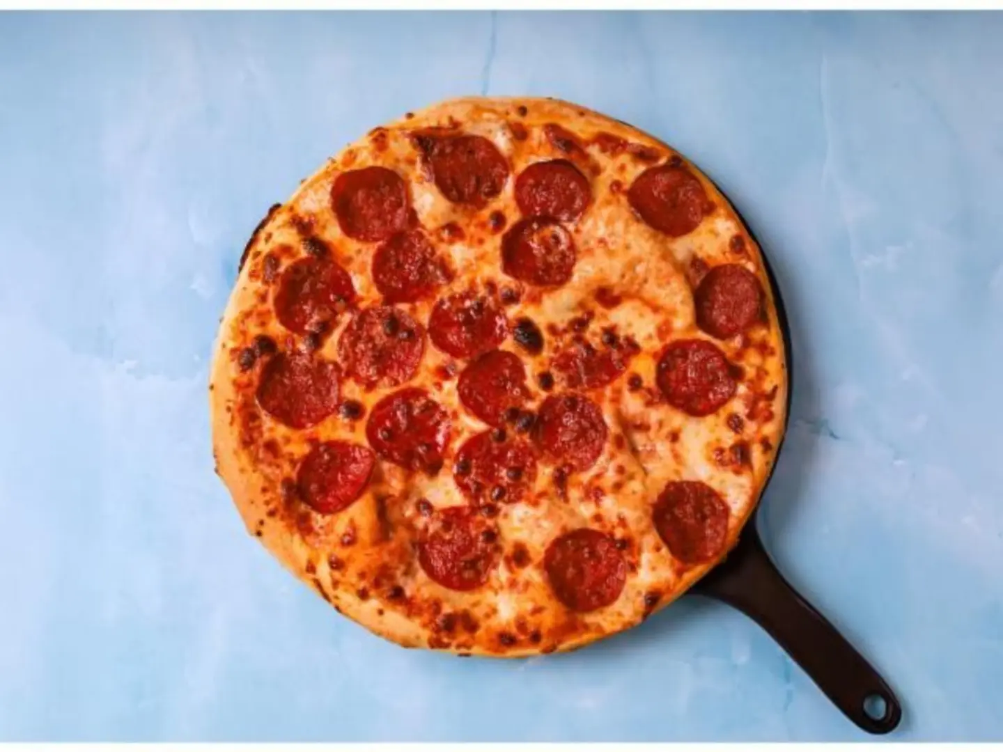 بيتزا بيبروني - صغير