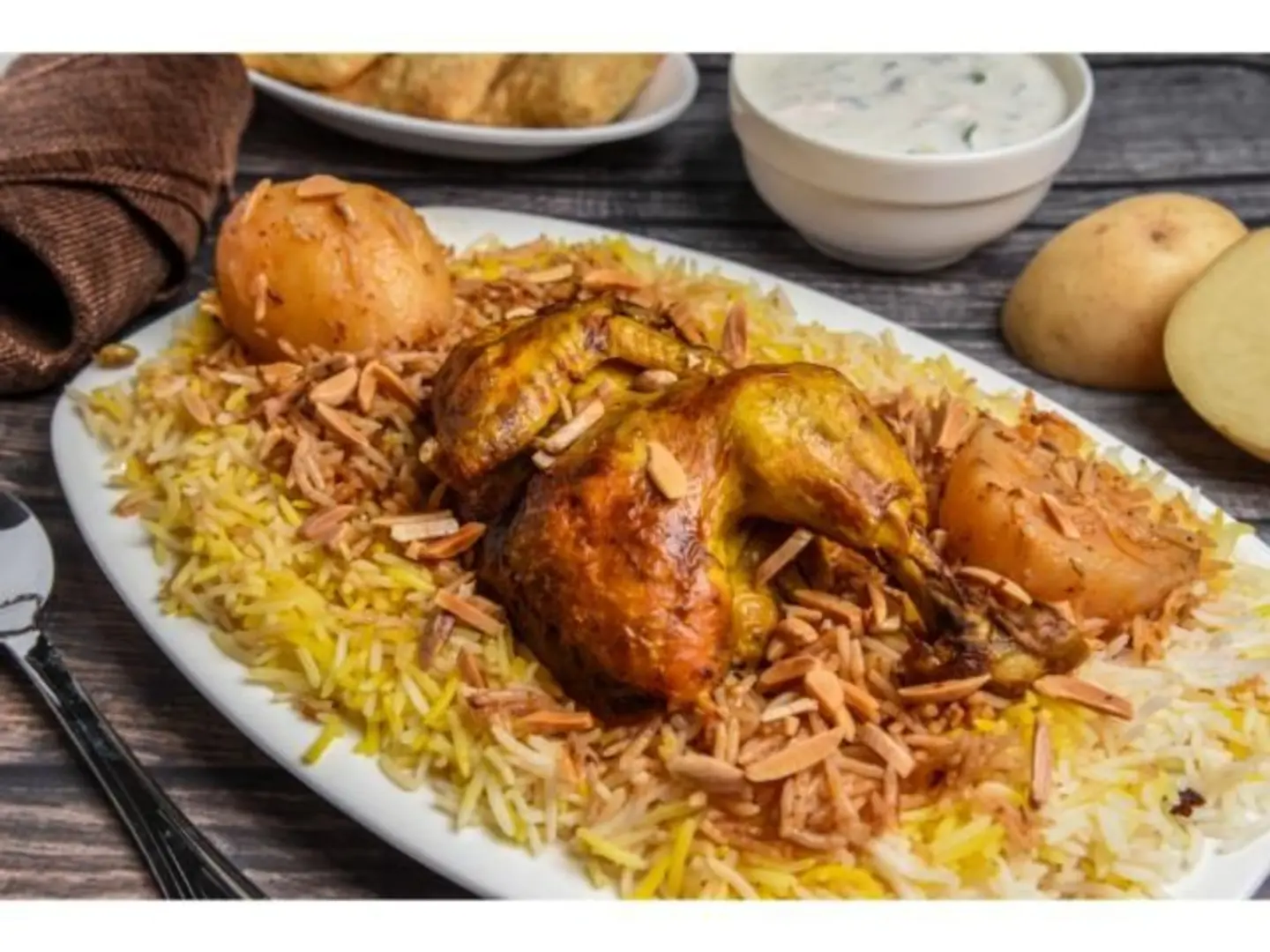 دجاج كابلي مع الرز - وسط