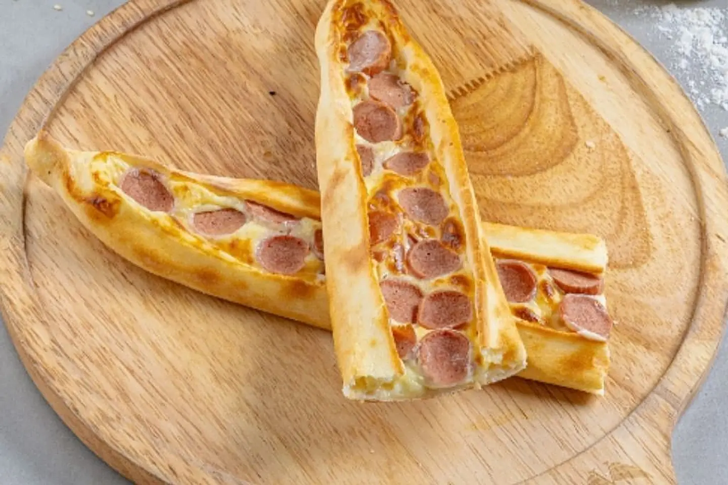 جبن نقانق - وسط