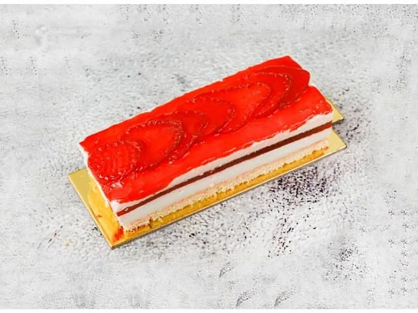 Strawberry Cake - Small