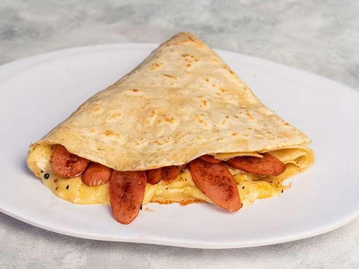 سوسيس بطاطس - وسط