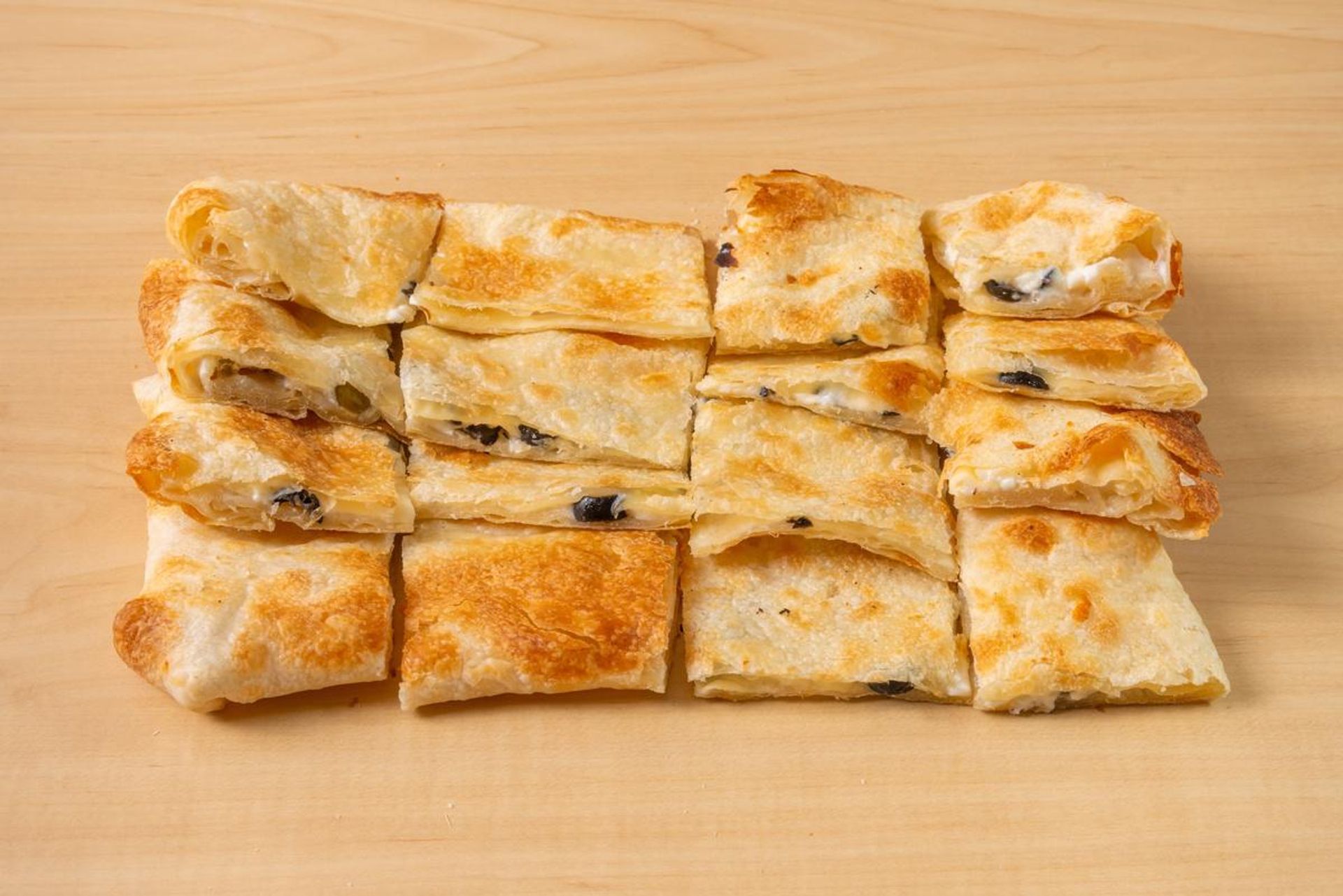 مشلتت مرتديلا بالجبن - صغير