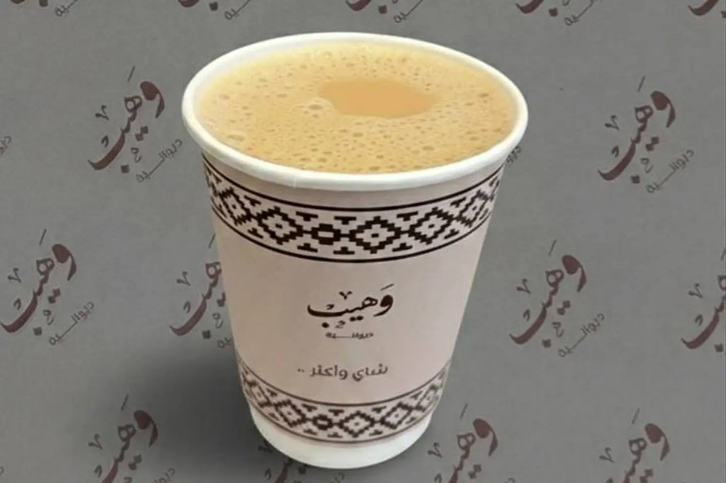 شاي عدني - وسط