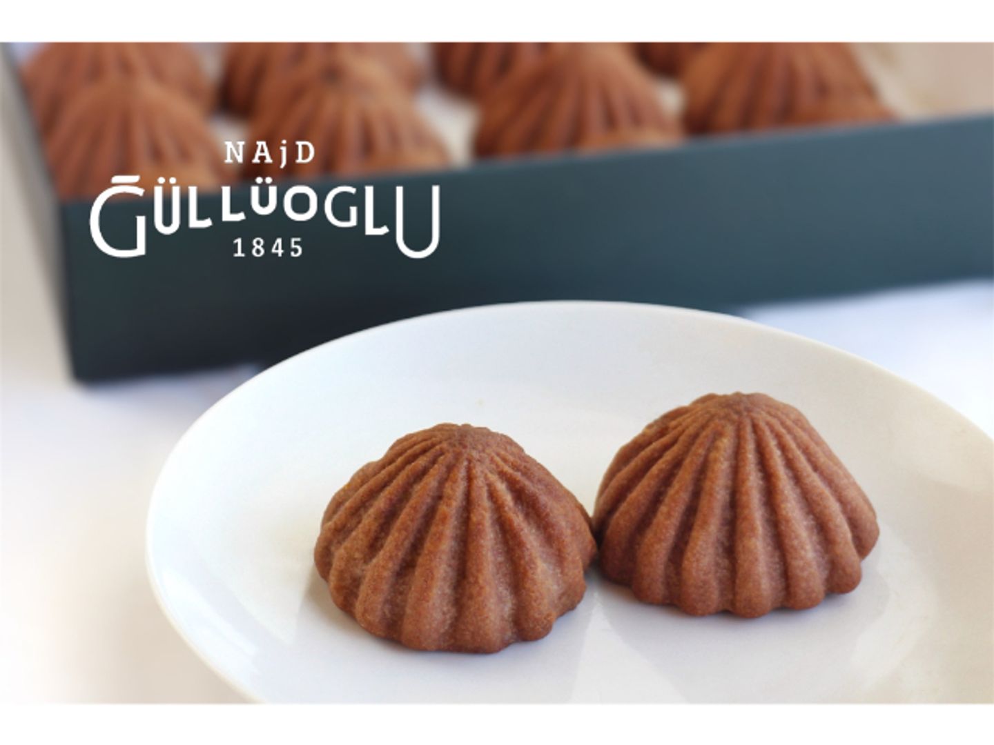 Chocolate Ma'amoul Pistachio And Chocolate - Medium