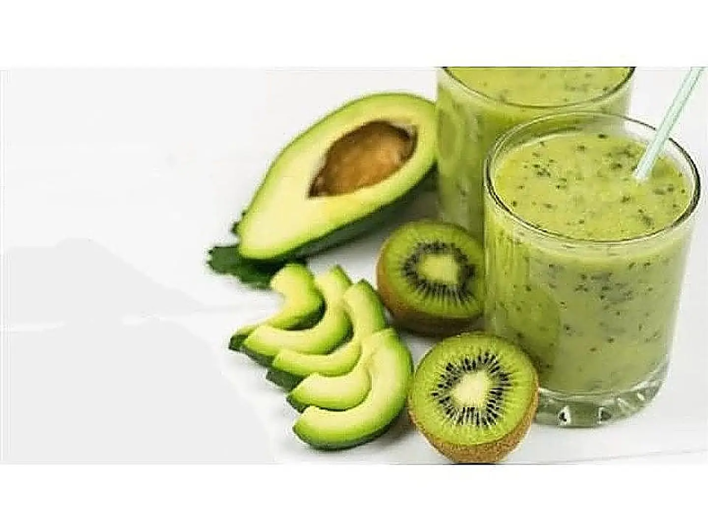 Juice Avocado With Kiwi - Medium
