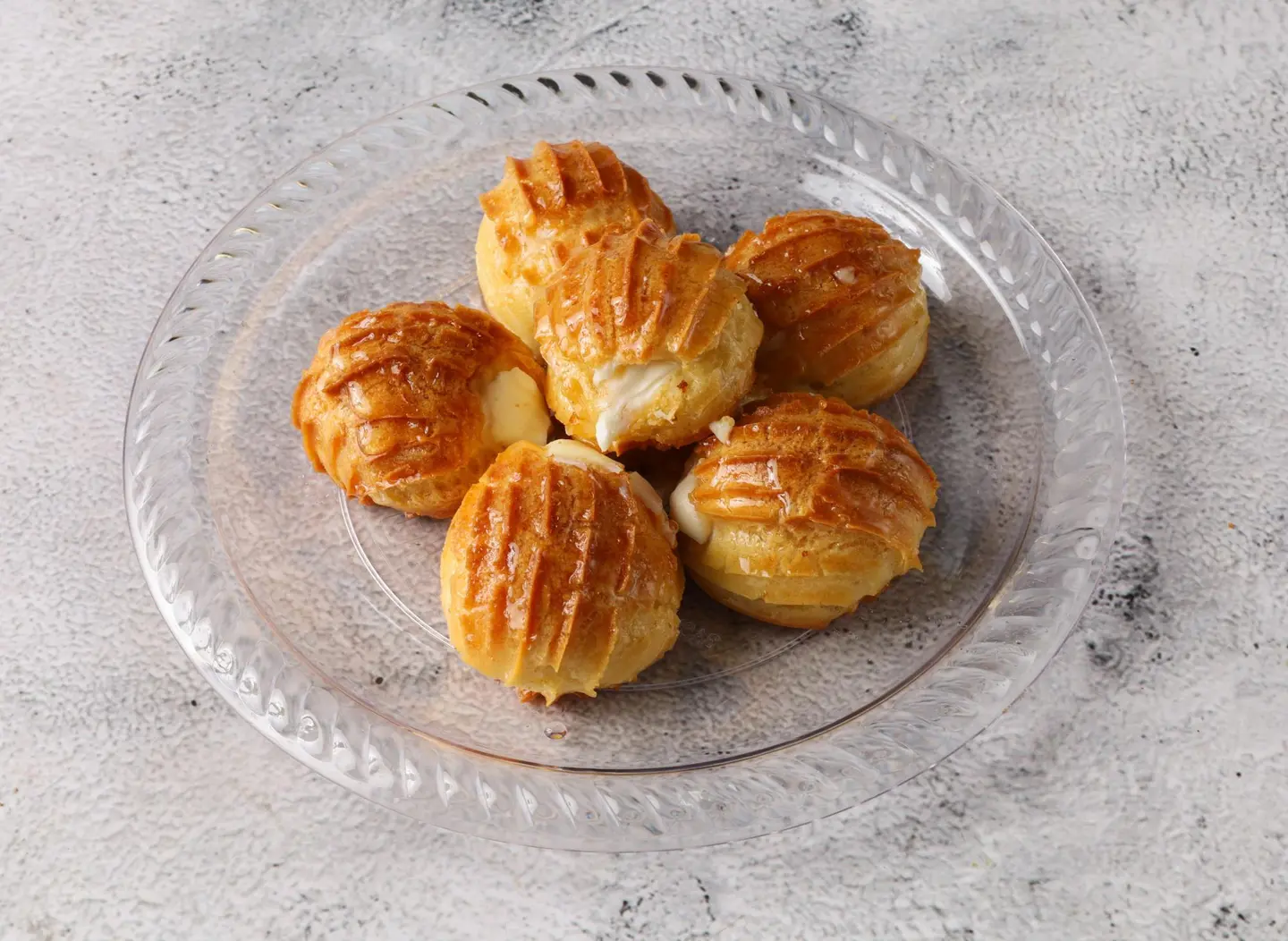 Box Of Grilled Dates With Custard - Small 10 Pieces