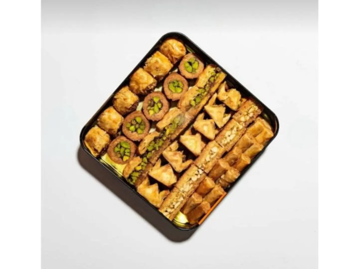 Al Kunfani Baklawa - 750 G
