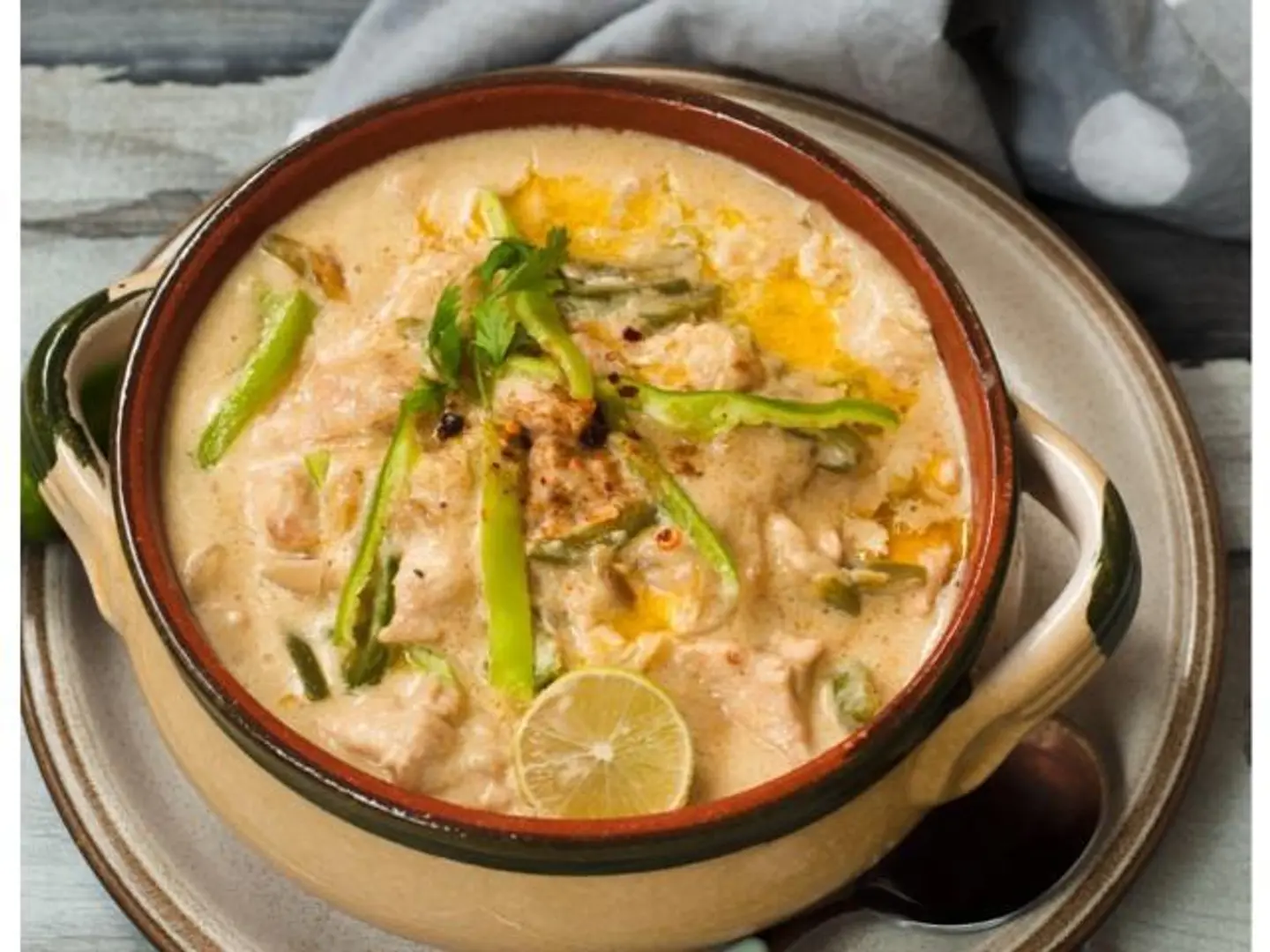 دجاج ريشمي هاندي - صغير