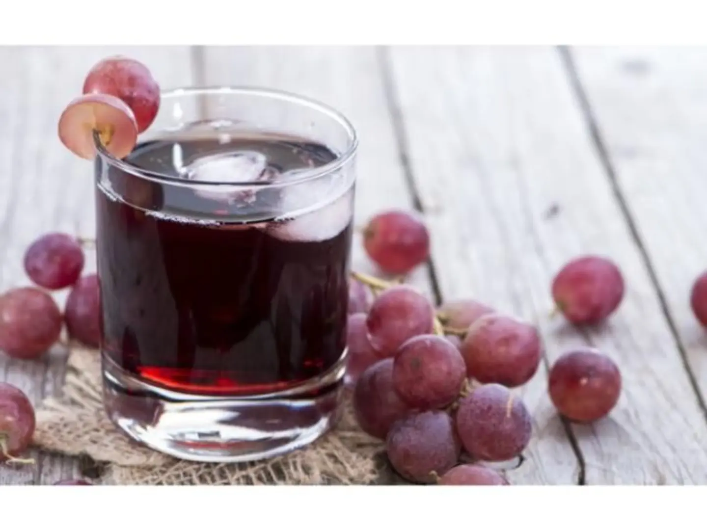 عنب احمر - وسط