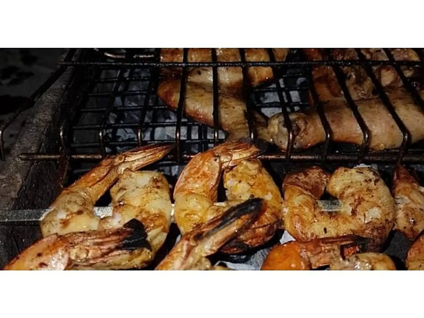 ربيان مشوي بقشره على فحم السمر - صغير