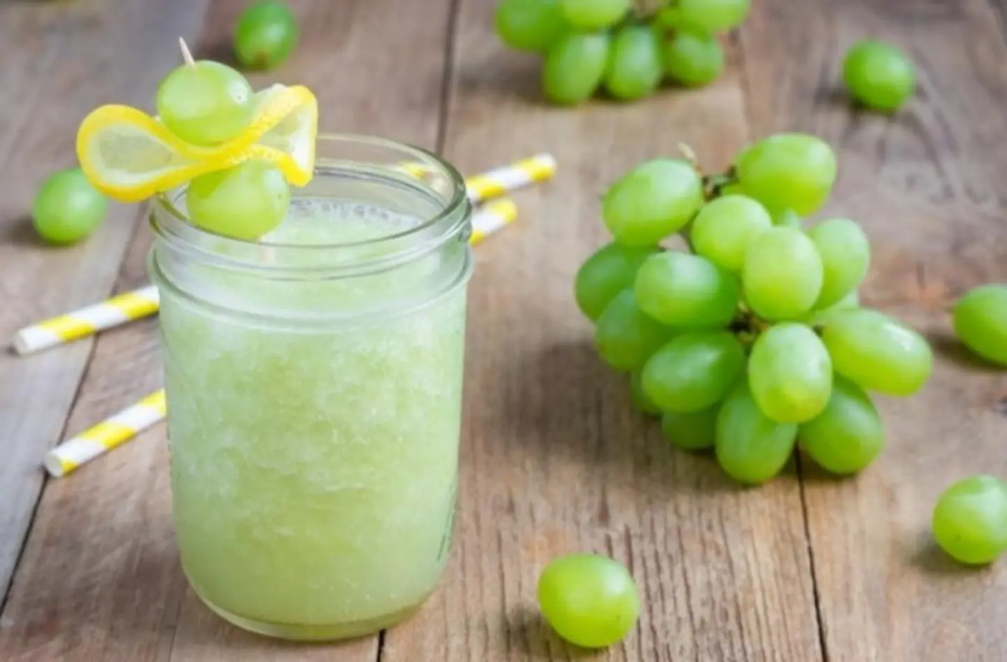 سموذي عنب - صغير