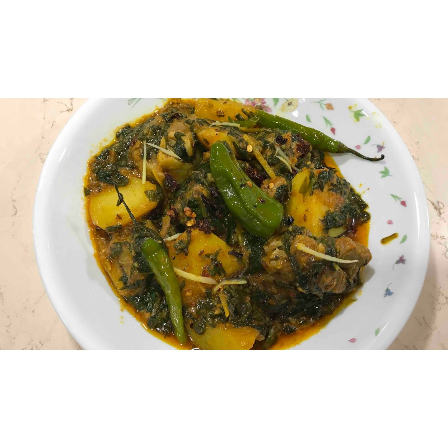 Aloo Palak Gosht - Medium