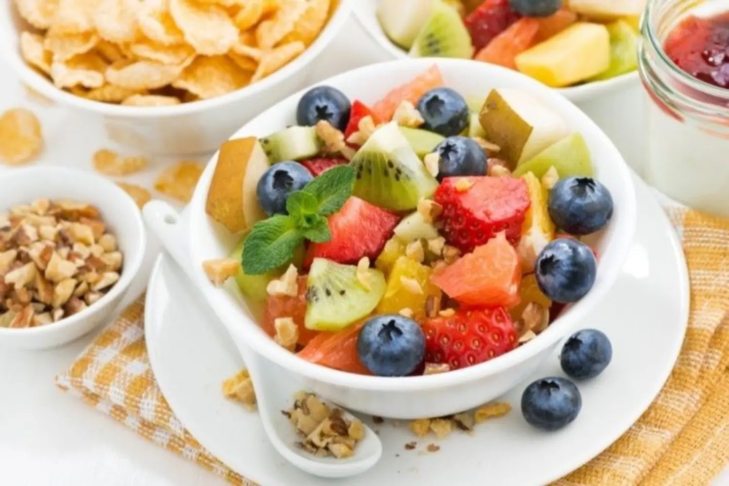Fruit Salad, Honey, Nuts - Medium Cup
