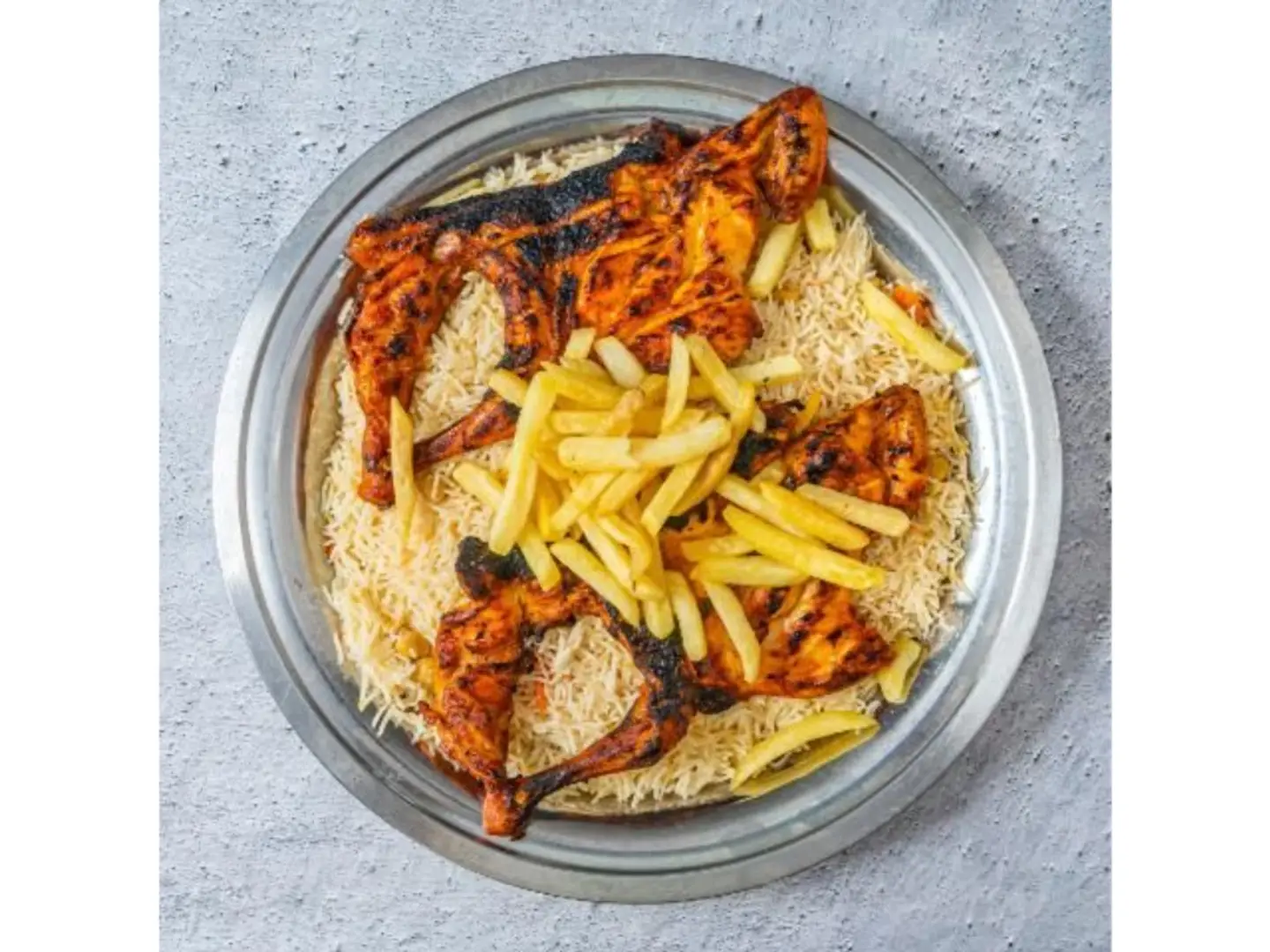 دجاج على الفحم مع الأرز - نص حبة دجاج