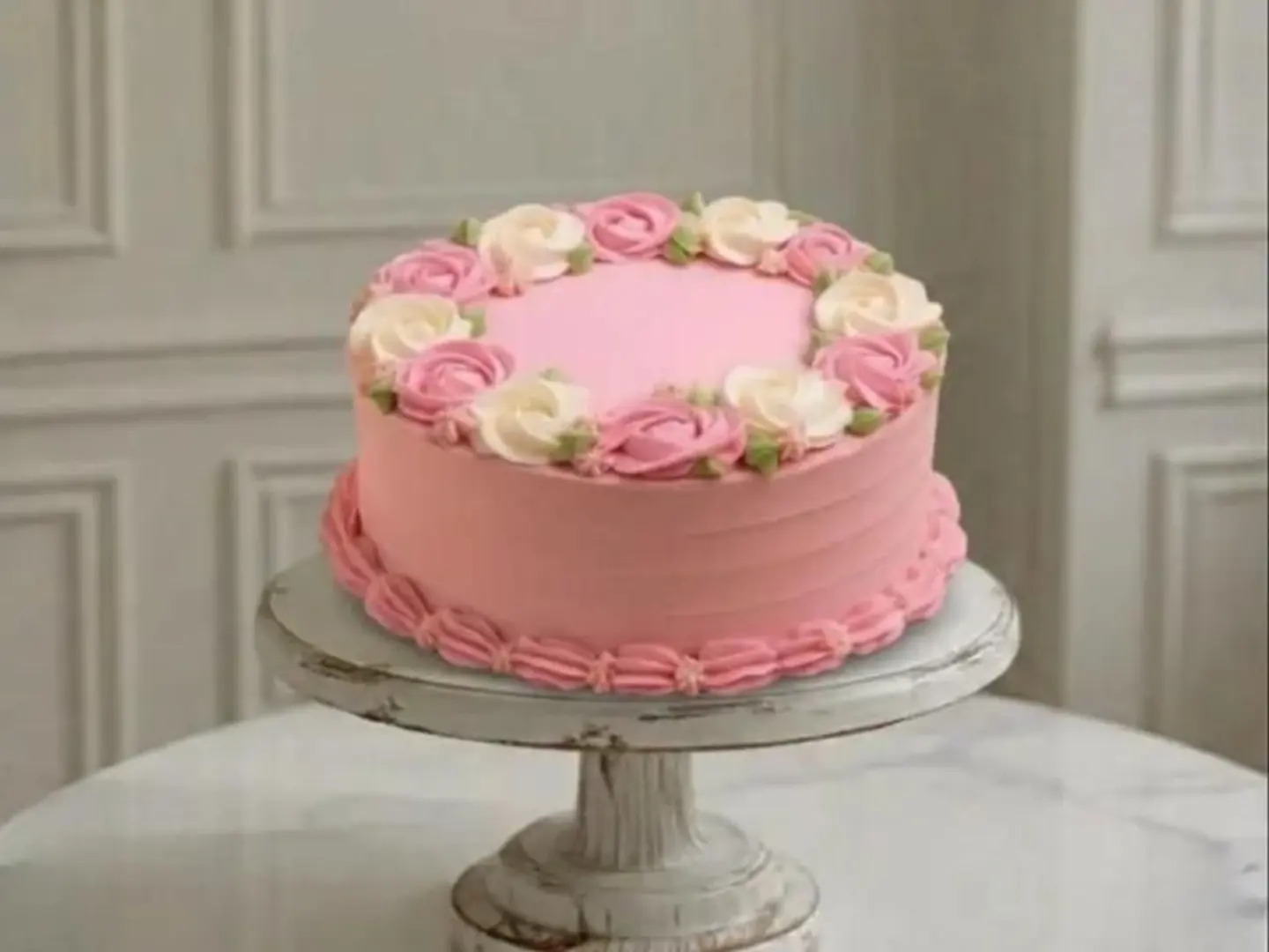 Strawberry Bash Cake - Small Size 6 Inches
