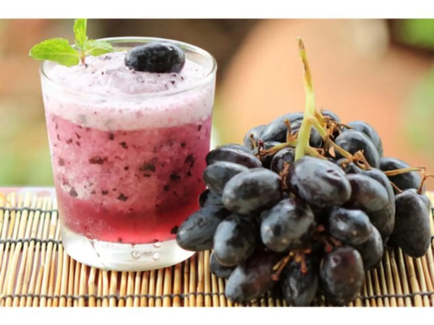 Grape And Berry Smoothie - Medium