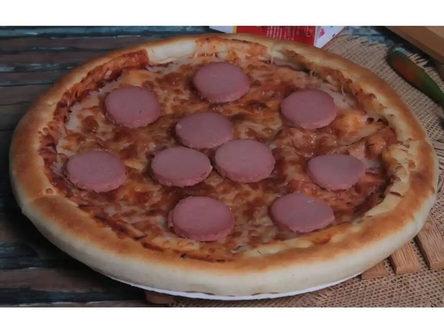 بيتزا بيبروني - صغير