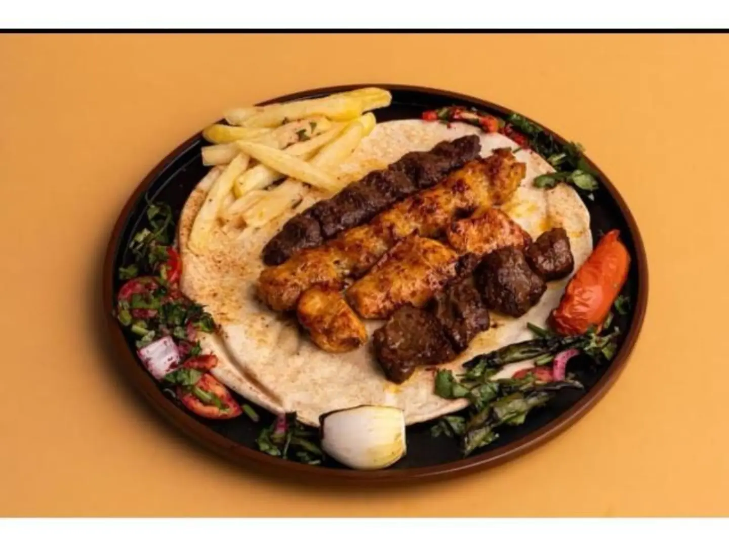 صحن مشكل مشاوي - 4 اسياخ