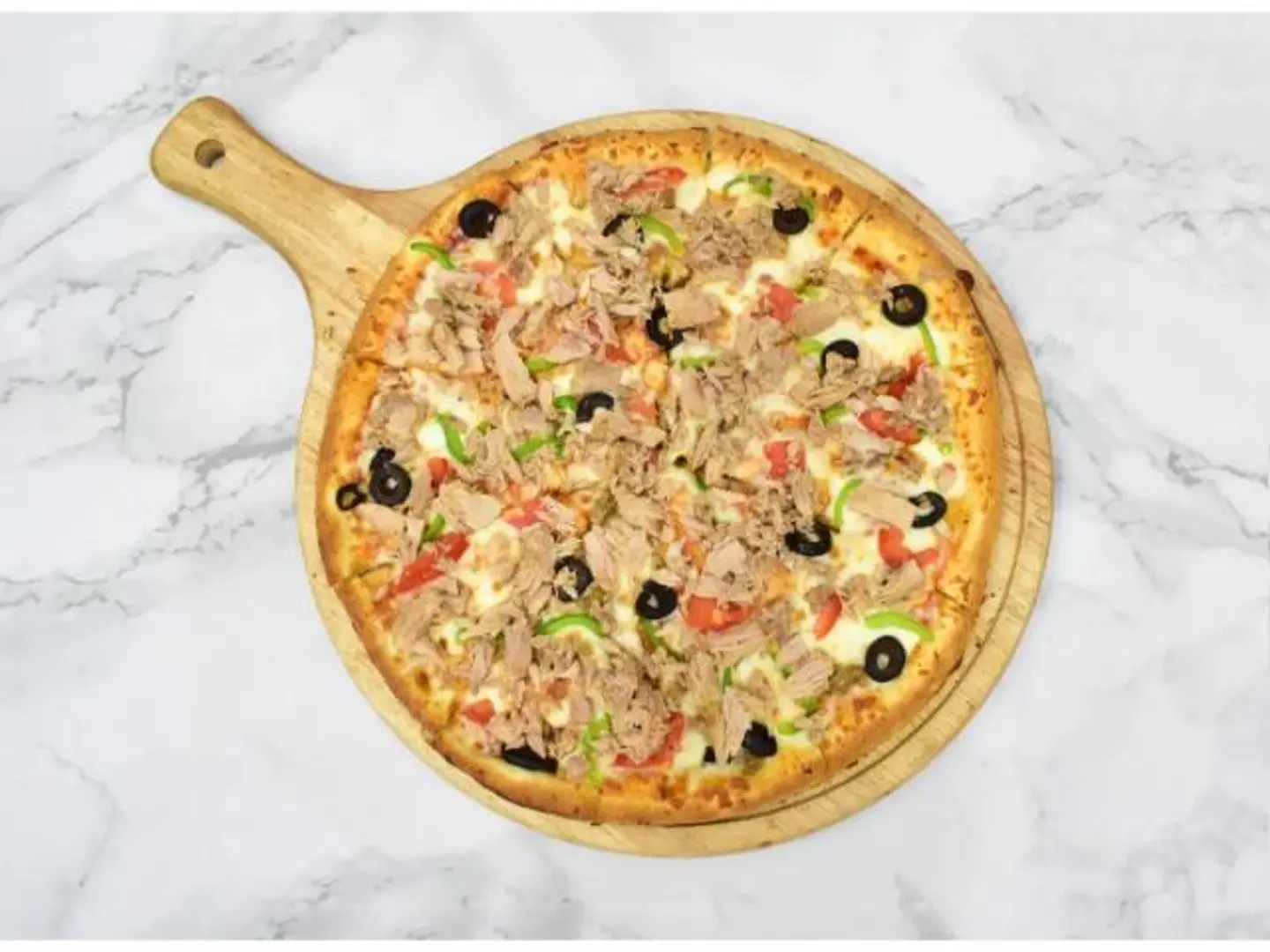 بيتزا تونة - وسط