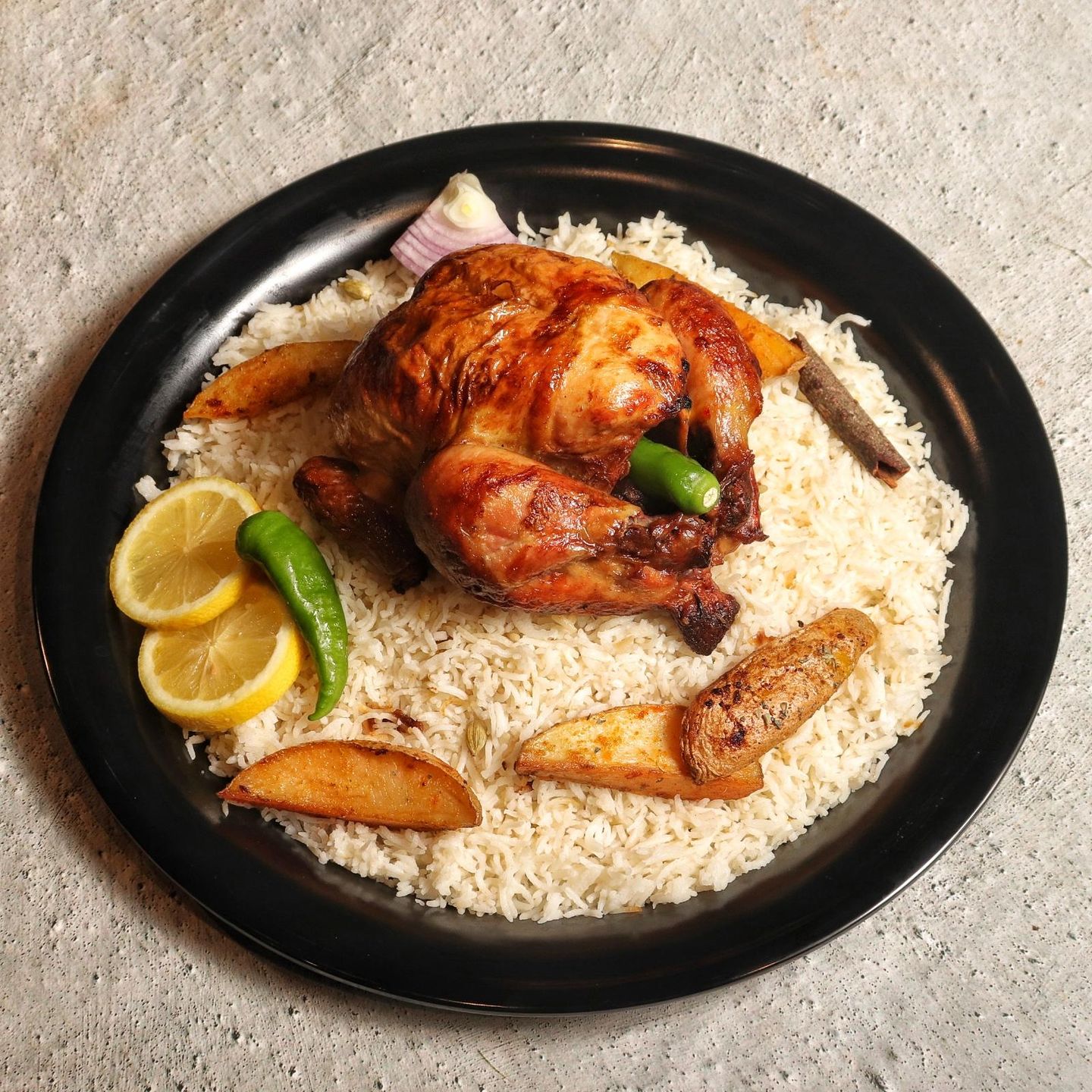دجاج شواية مع رز بيشاوري - نص حبة دجاج