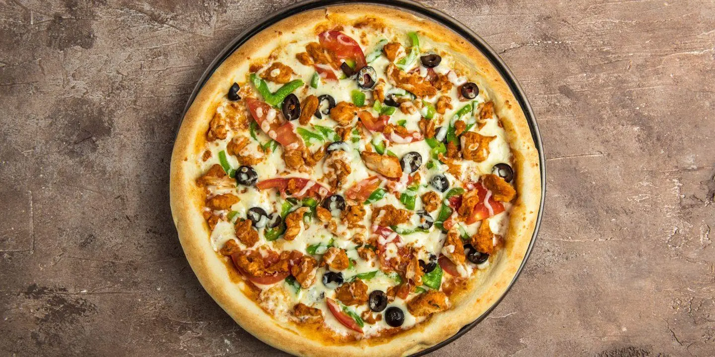 بيتزا خضار بالدجاج - صغير