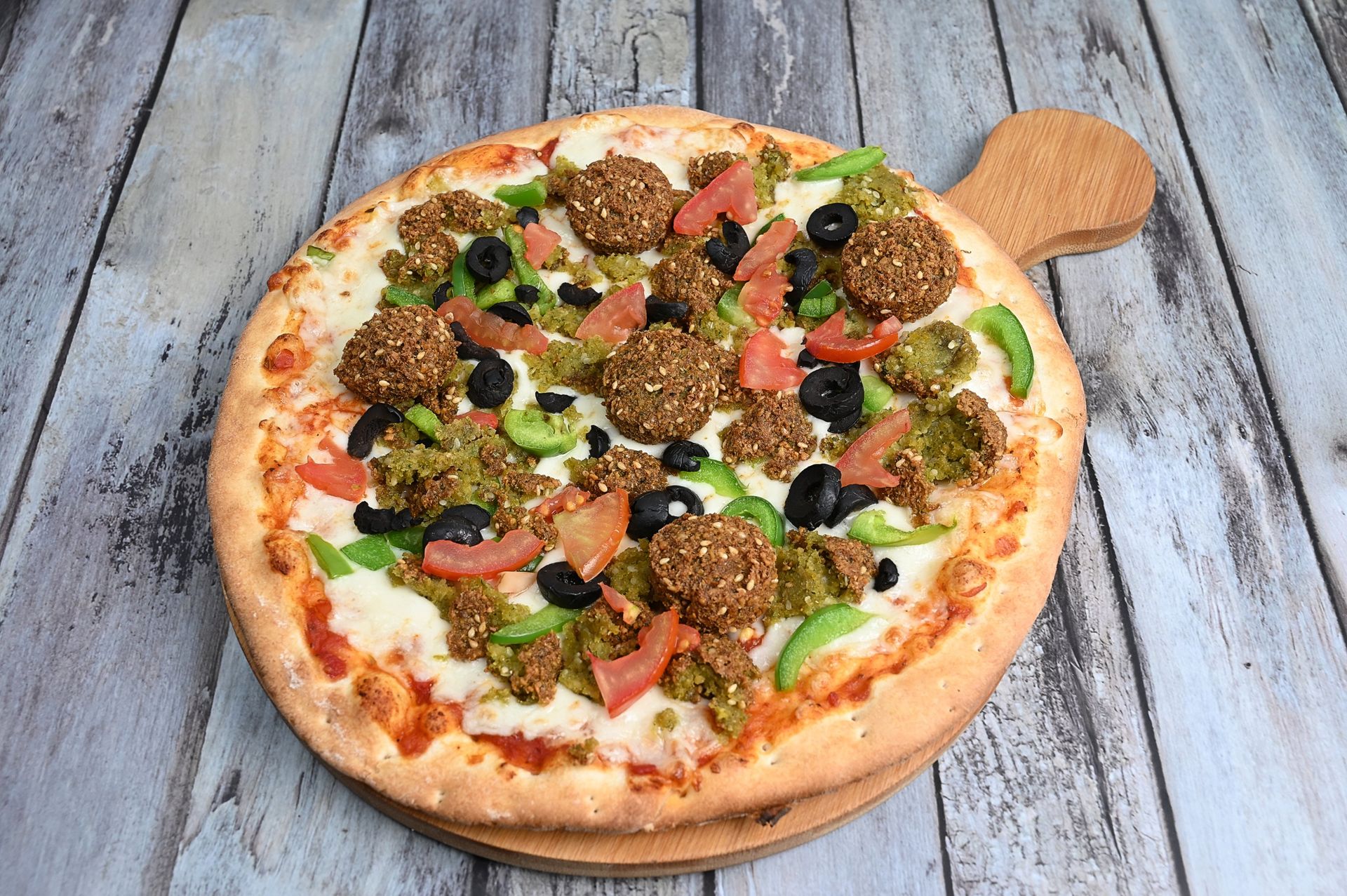 بيتزا فلافل - وسط