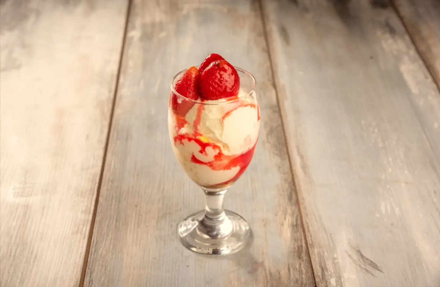 فراولة ايس كريم - صغير