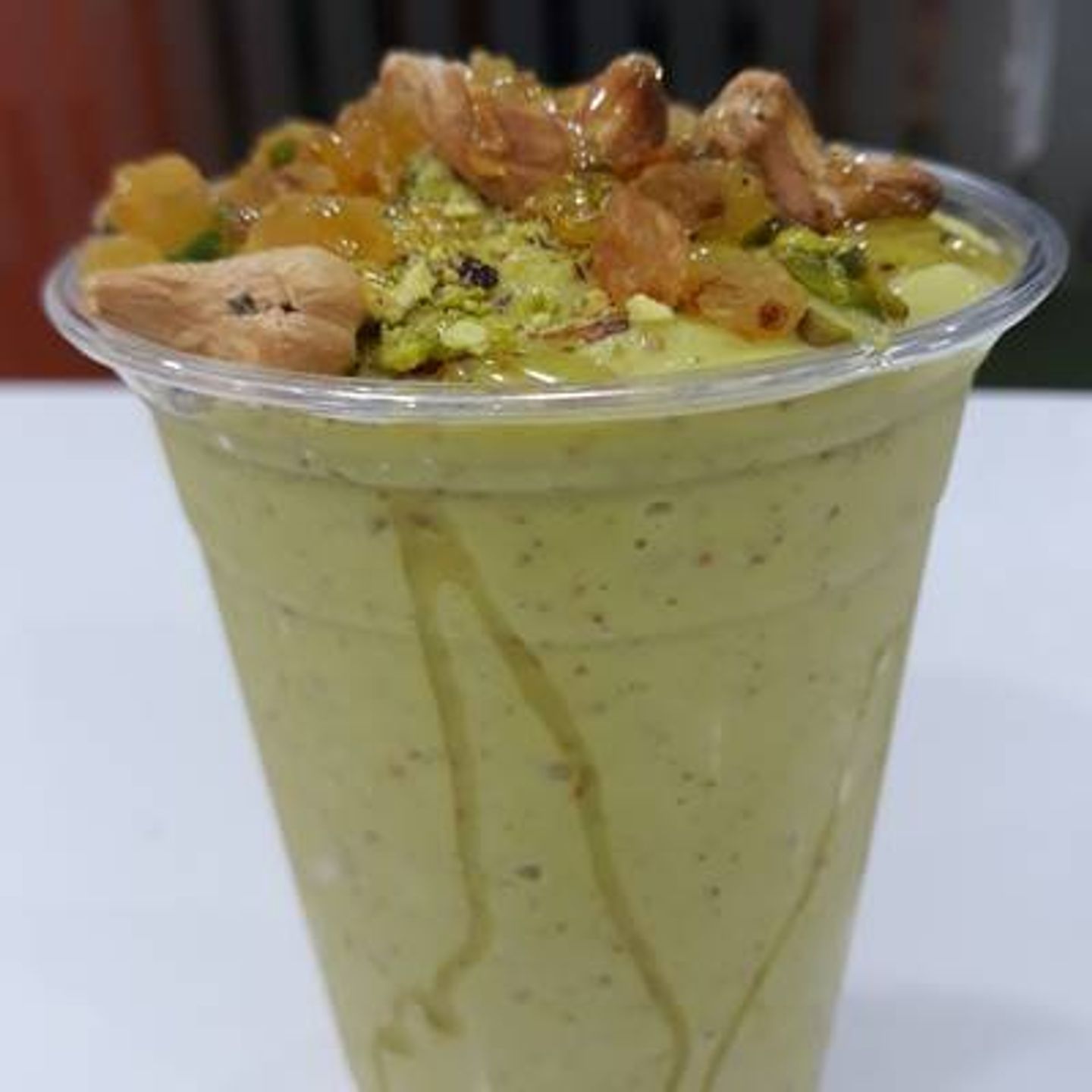 افوكادو مكسرات - وسط