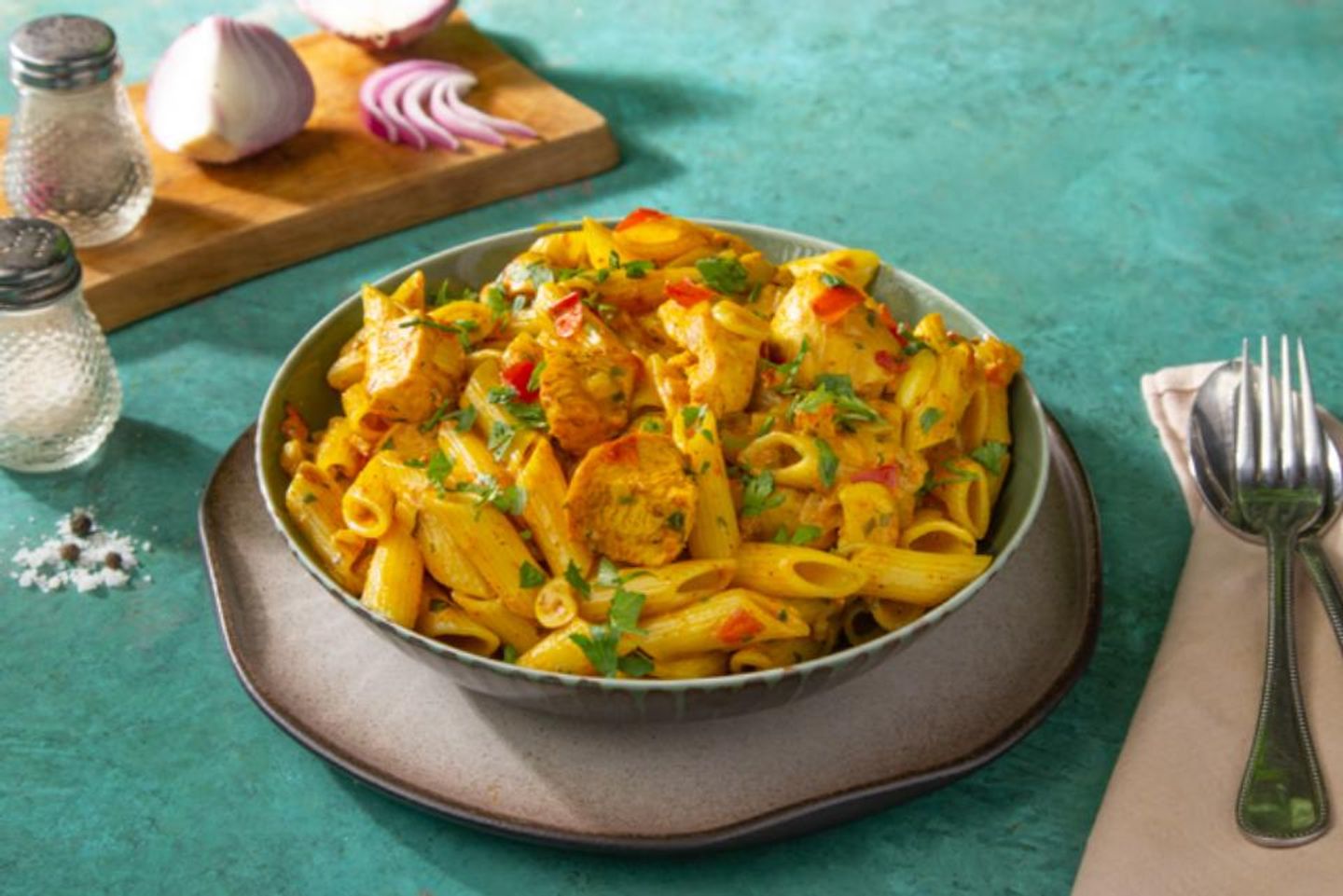 Indian Pasta With Meat And Curry - 150 G