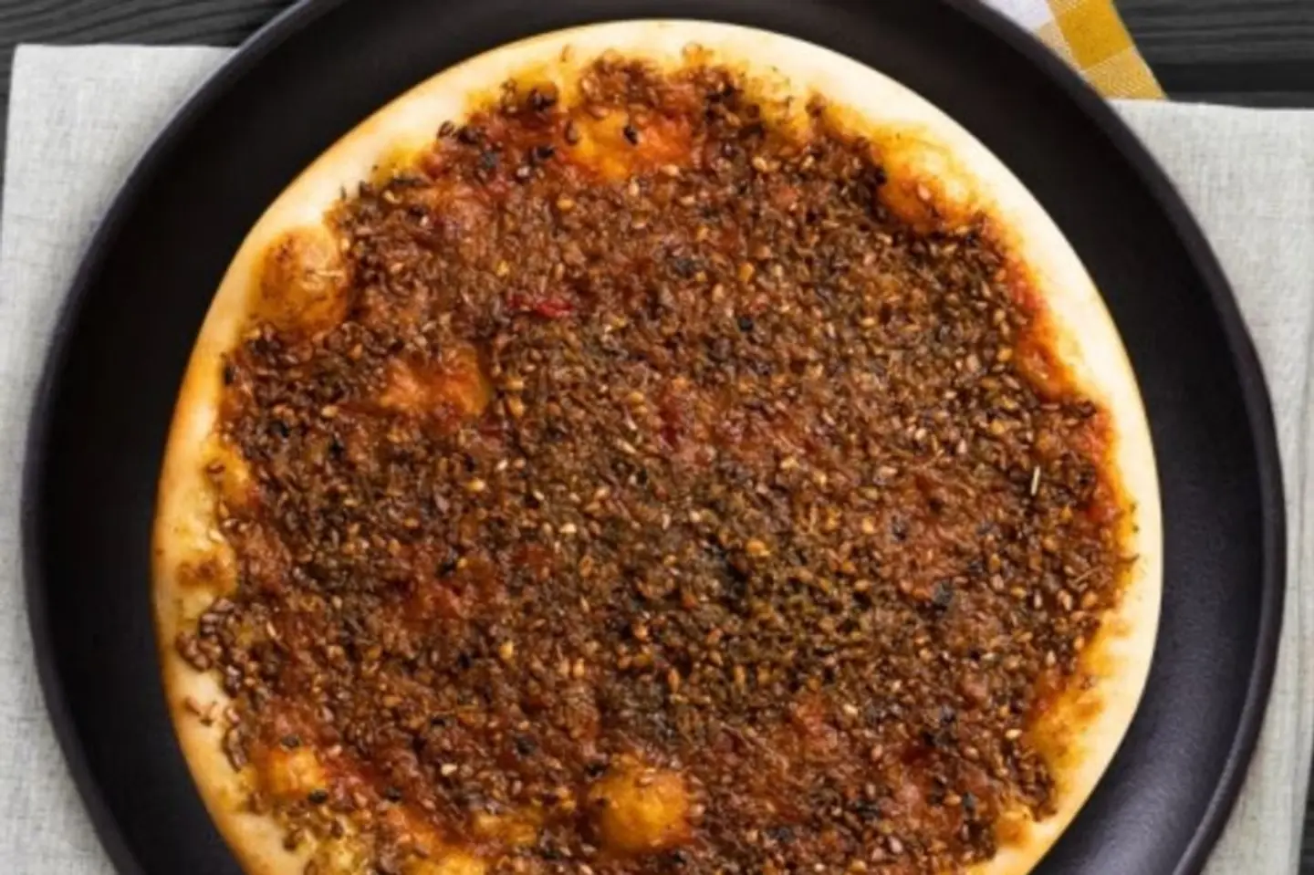 مخلوطة محمرة بالزعتر - وسط