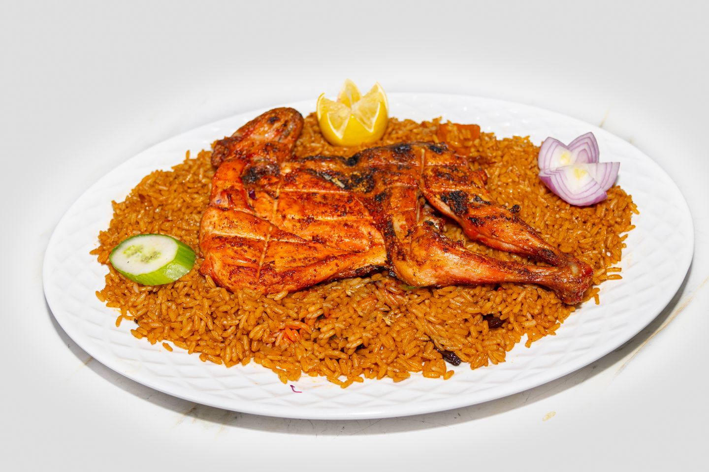 دجاج على الفحم مع الارز - نص حبة دجاج