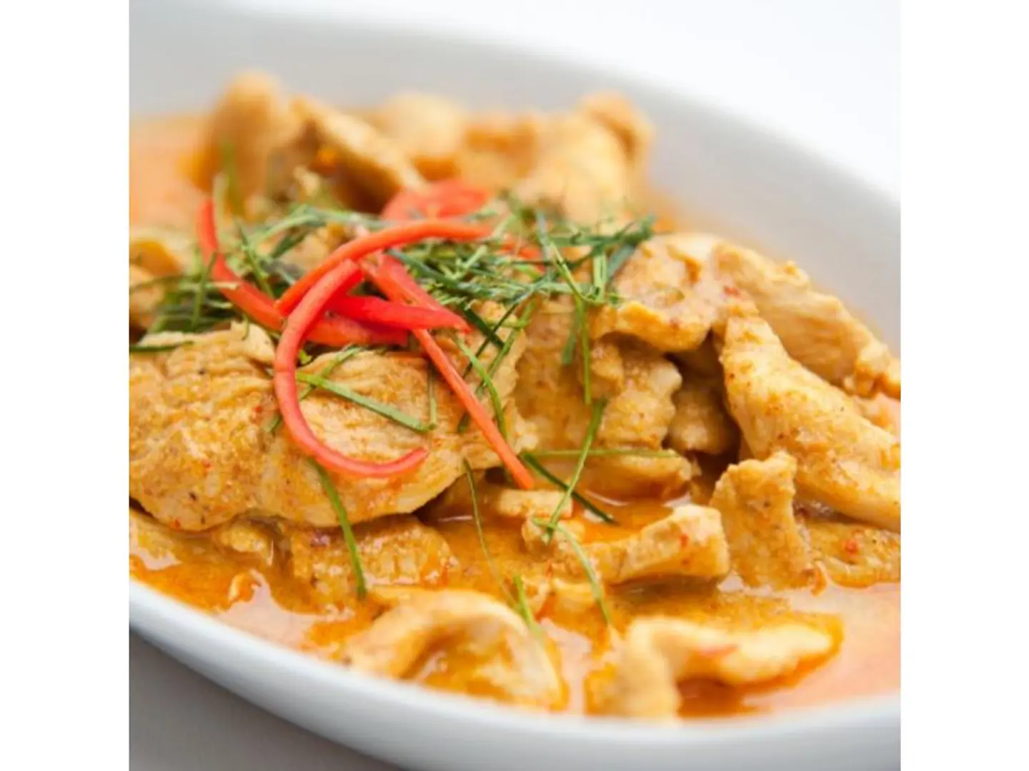 دجاج بصلصة جوز الهند - 100 جرام